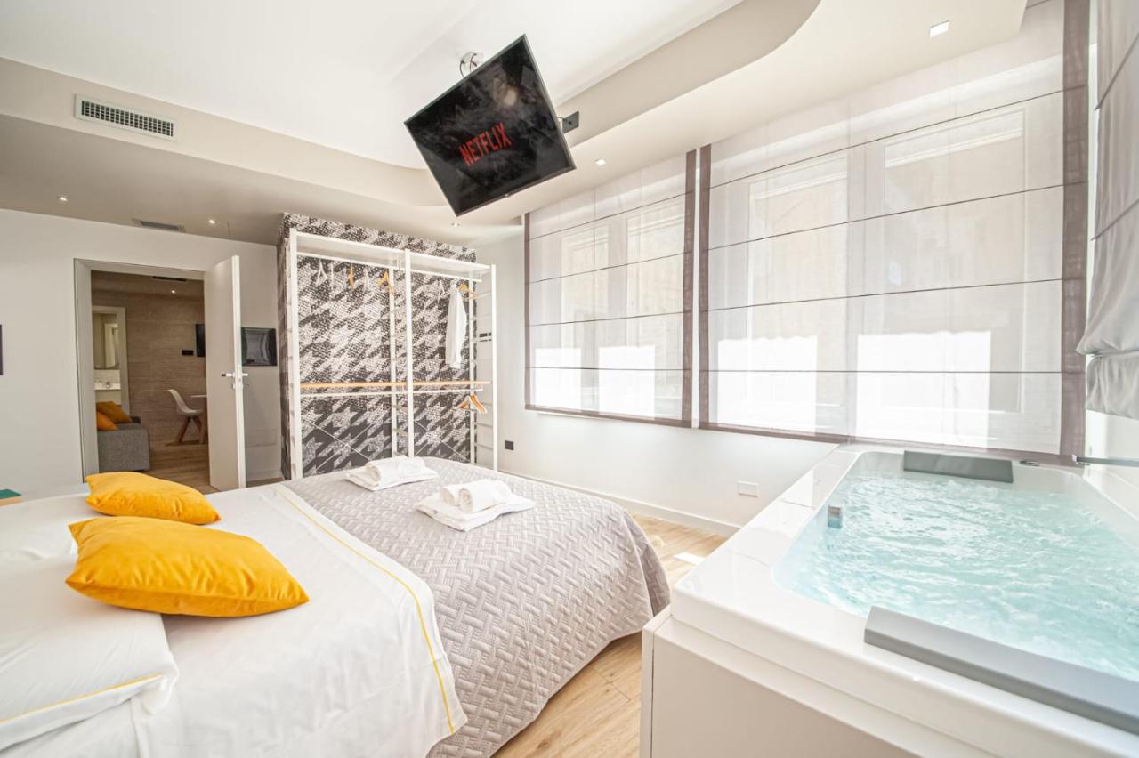 Eleonore Elegant Rooms 卡利亚里 外观 照片